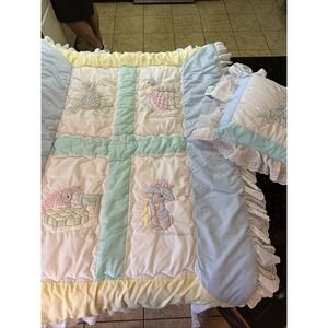 Vintage Beatrix Potter Peter Rabbit Baby Crib Comforter Eyelet Trim Quiltex USA